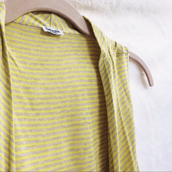 Splendid Yellow and Gray Sleeveless Cardigan - Picture 3 of 8